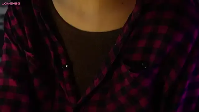 Offline NidhiChandra on StripChat