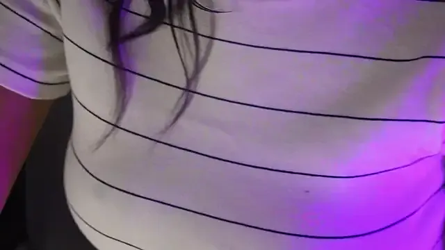 Offline NidhiChandra on StripChat