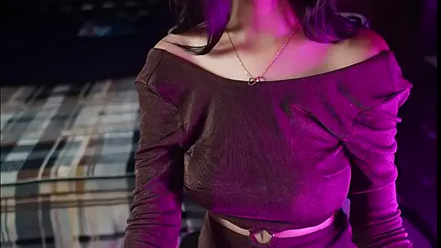 Offline NidhiChandra on StripChat