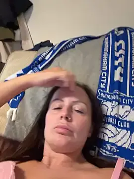 Offline nightingale27 on StripChat