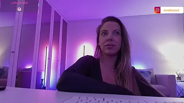 Group Nova-Lee on StripChat