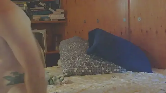 Offline NWBuilt on StripChat