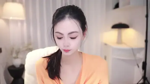 Freechat Ocean--Lili on StripChat