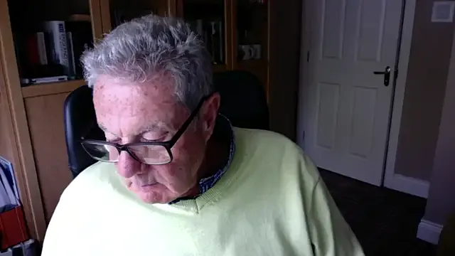 Offline Oldpistolpete on StripChat