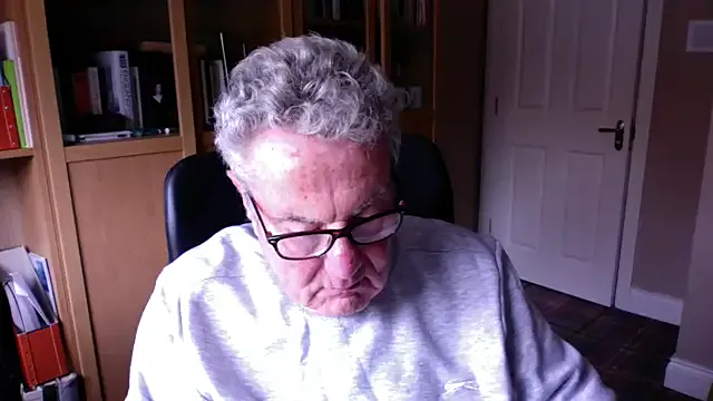 Offline Oldpistolpete on StripChat