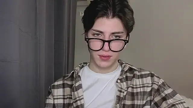 StripChat Oliver_star_boy_ is Freechat Oliver_star_boy_ — red my assssss