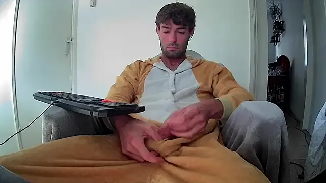 onesieboyx on StripChat
