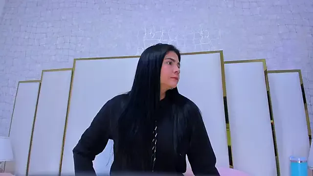 Offline paola_rodriguez on StripChat