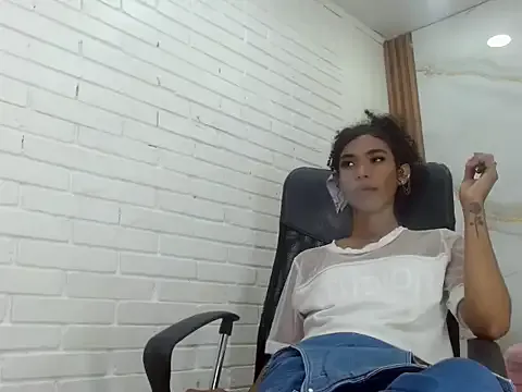 Offline Penelopee_Rouse on StripChat