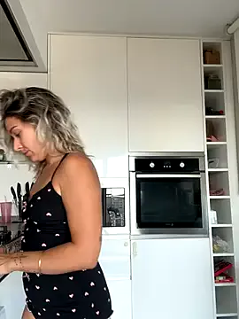 Offline petrouchkaaa_ on StripChat