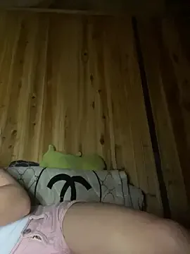 Offline phungtiti on StripChat