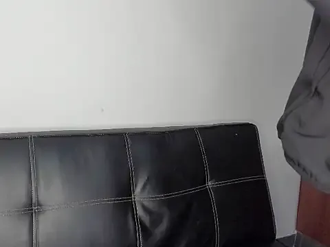 Offline Pier_Simons on StripChat