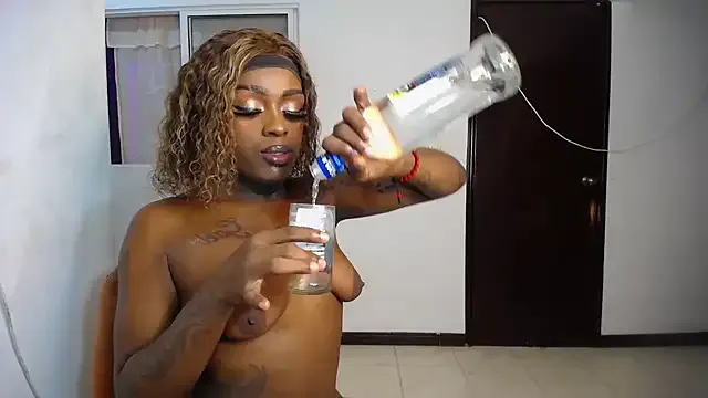 Freechat pink_7777 on StripChat