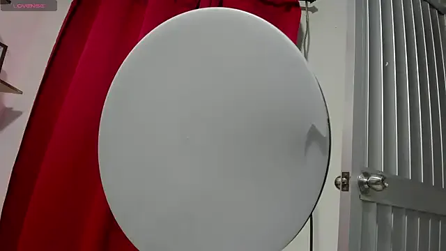 Offline Pinkyhot_69 on StripChat