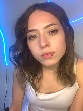 Offline PrettyAmber on StripChat