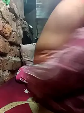 Offline priyastrip314 on StripChat