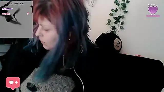 Offline Psychobitch7 on StripChat