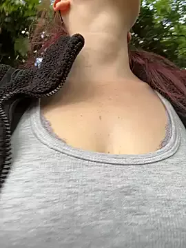 Offline raen001 on StripChat