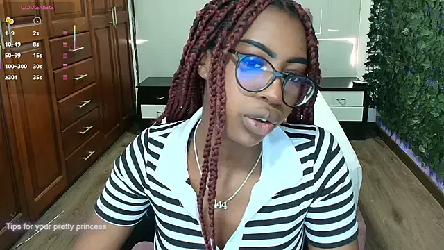 Offline Raquel_jones on StripChat