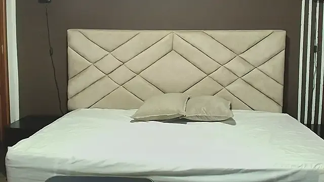 Offline Raquel_jones on StripChat