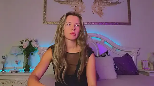 Freechat Real_Tini on StripChat