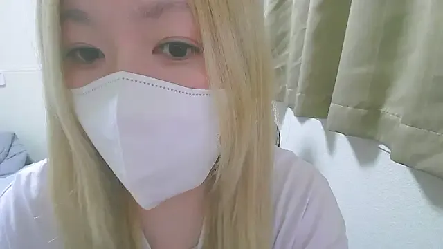 Offline Remi_official on StripChat