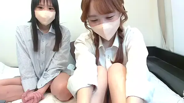 riseshu on StripChat