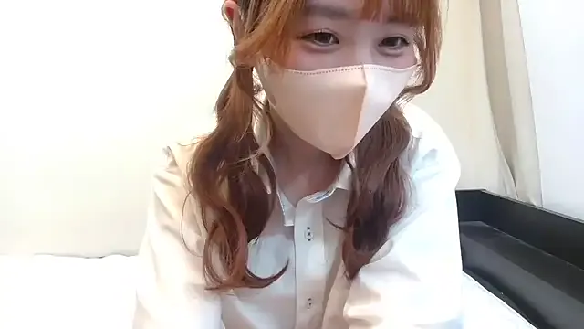 riseshu on StripChat