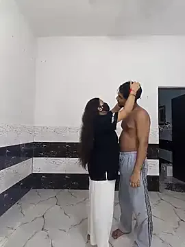 Offline riya190 on StripChat