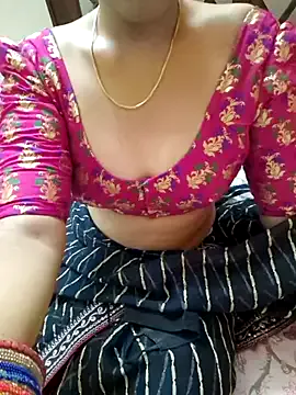 Offline Roja-Telugu777 on StripChat