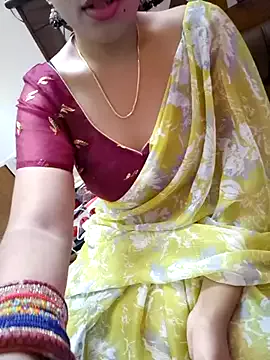 Offline Roja-Telugu777 on StripChat