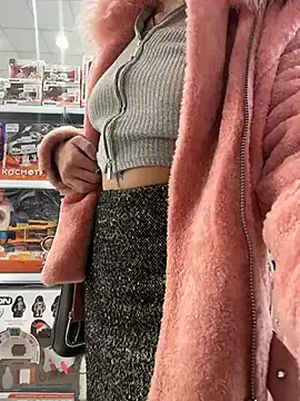 StripChat RosieSecret is Freechat RosieSecret — pussy WAKE UP vibes in public