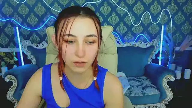 Roxy_Rayy on StripChat