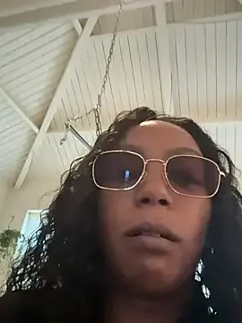 ROXYNL — pussy play