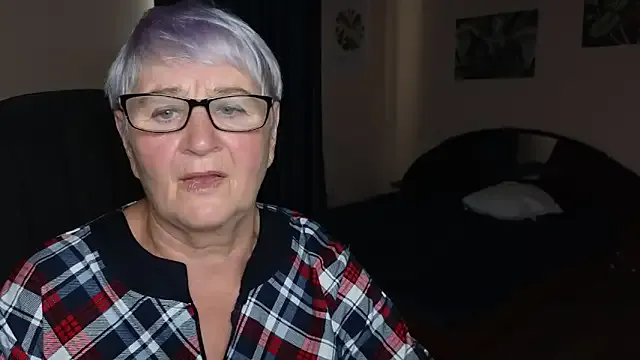 Offline Sandra_Snowflake on StripChat