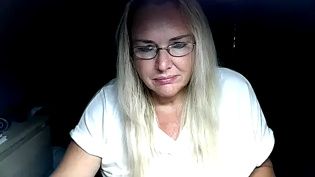 Sandy-Summer on StripChat