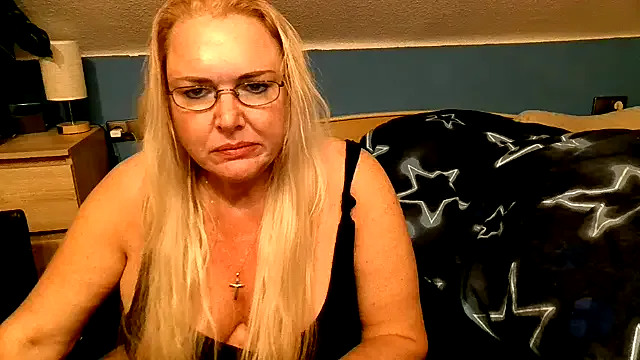 Sandy-Summer on StripChat