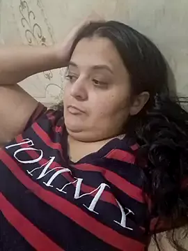 sarahhh1987 on StripChat 