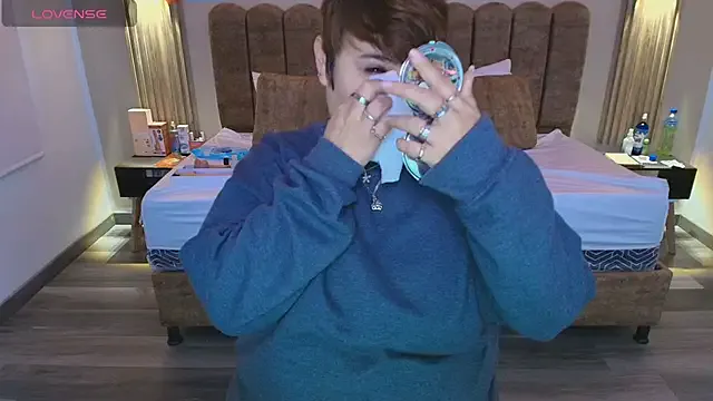 Sasharosee2 on StripChat