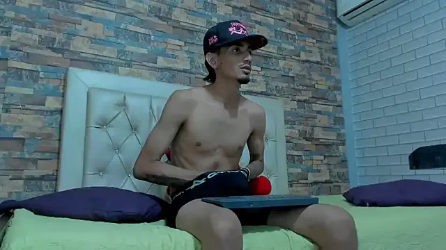 Offline Sexvergon_26 on StripChat