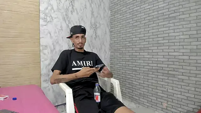 Sexvergon_26 — mm I'm your bitch daddy!!