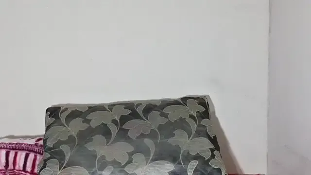 Offline SexyBitchx01 on StripChat