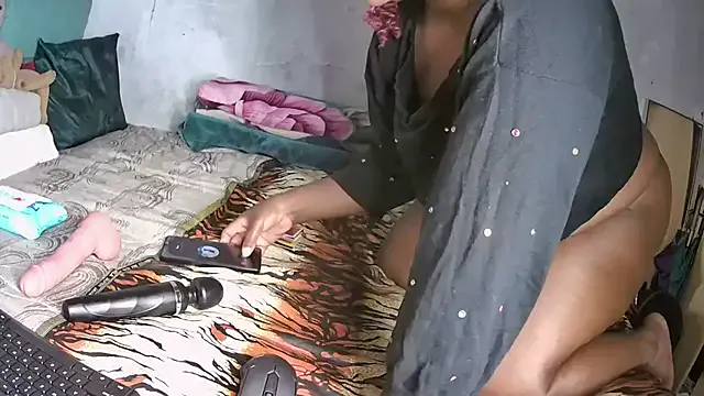 Sexyebonyxxx87 on StripChat