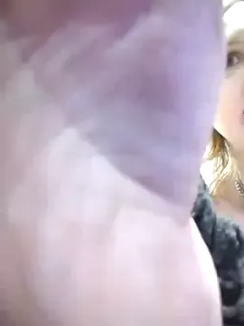 Offline SexyKittyCat997 on StripChat