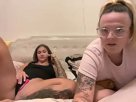 Offline Sexyyduoxx on StripChat