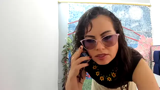 Freechat ShairaMarss on StripChat