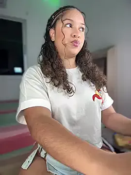 Offline Shara_dreams on StripChat