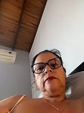 Sharongirl07 on StripChat