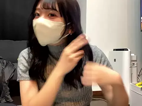 Offline shina_mo_n_ch on StripChat