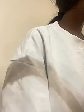 Offline Sirah1 on StripChat